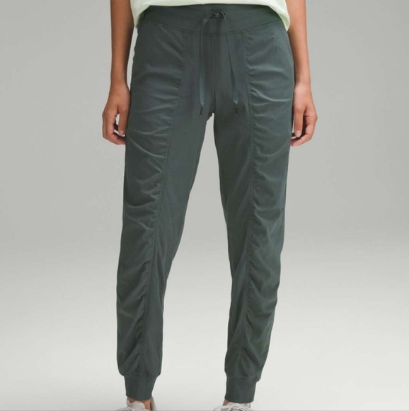 Lululemon Dance Studio Mid-Rise Jogger Full Length Size 2 - Picture 1 of 6